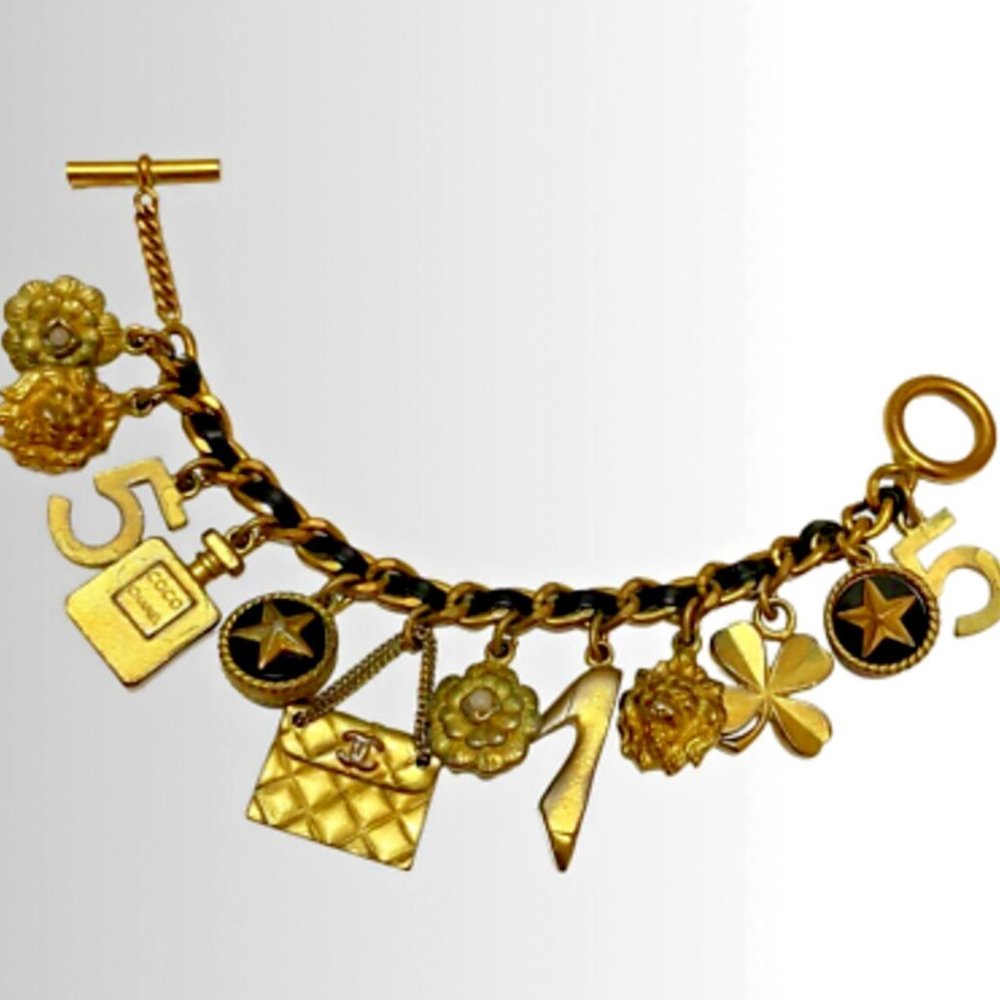 Auth CHANEL 12 Charms Gold CC Clover Camellia Lion Star Leather ChaCha Bracelet